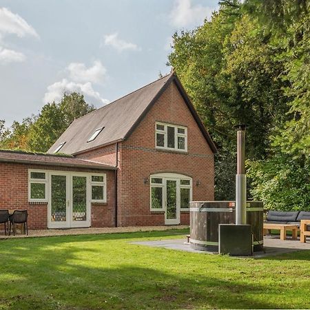 Beautiful English Villa With Hottub Zuidwolde (Drenthe) Exterior foto